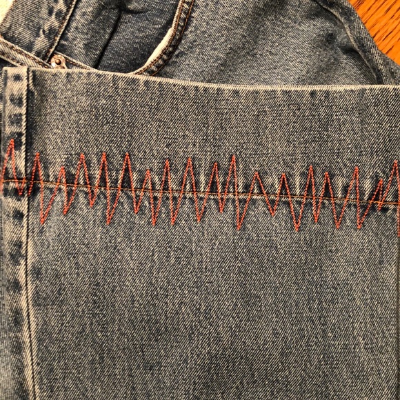 EUC Levis 514. Flare leg. Size 7M. - Picture 4 of 5